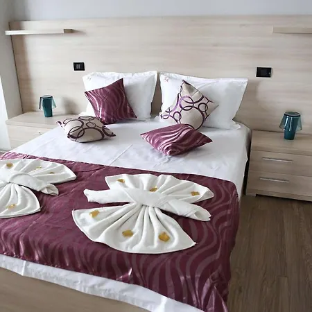 Kharisma Pensión 3*