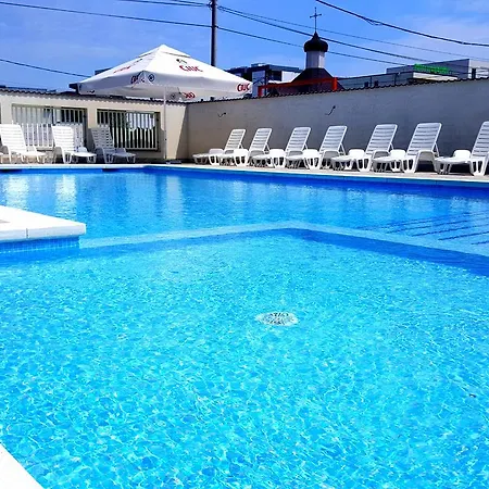 Pensión Kharisma 3*